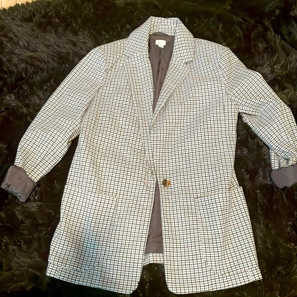 Multicolored blazer in great condition, never worn
